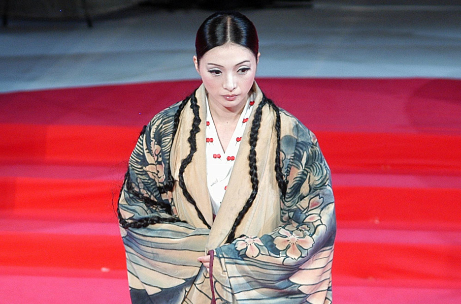 Medea played by Micari, Shizuoka Performing Arts Centre (Credit Takuma Uchida)
