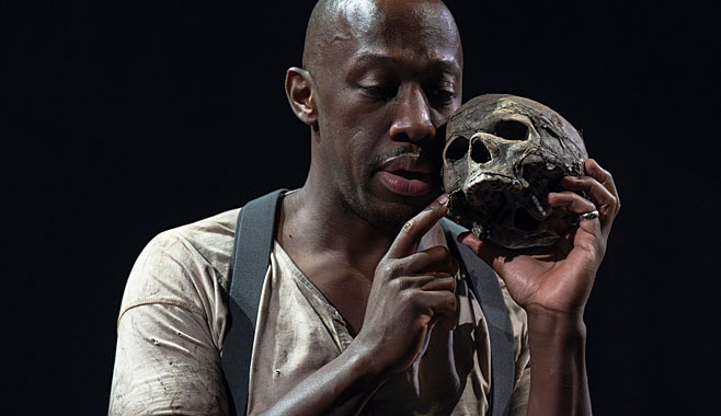 Giles Terera, Hamlet, Minerva Theatre, Chichester (Credit Ellie Kurttz)