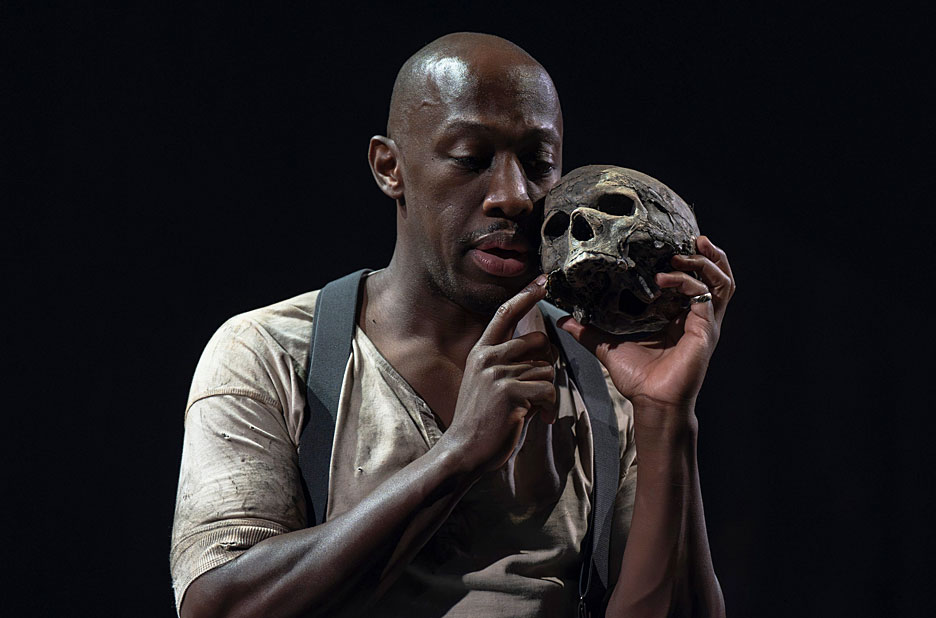 Giles Terera, Hamlet, Minerva Theatre, Chichester (Credit Ellie Kurttz)