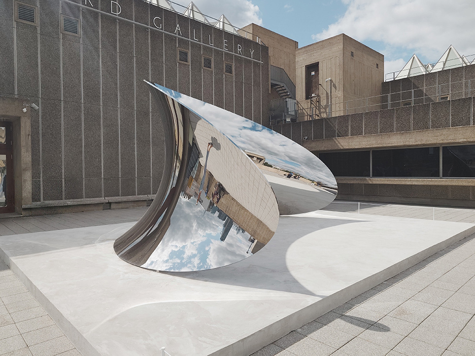 Anish Kapoor, Tsunami, 2025