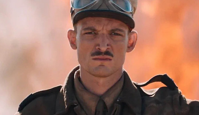 Niels Schneider as general Leclerc